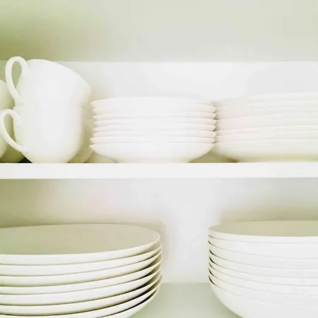 Large Family Retro Flat In Center- Large Terrace & Garden View, Free Parking