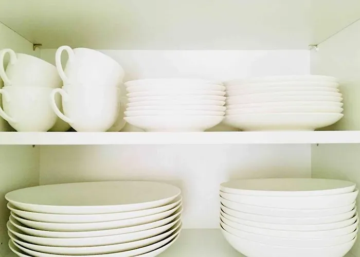 Large Family Retro Flat In Center- Large Terrace & Garden View, Free Parking