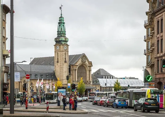 Apartman Large Family Retro Flat In Center- Large Terrace & Garden View, Free Parking Luxemburg