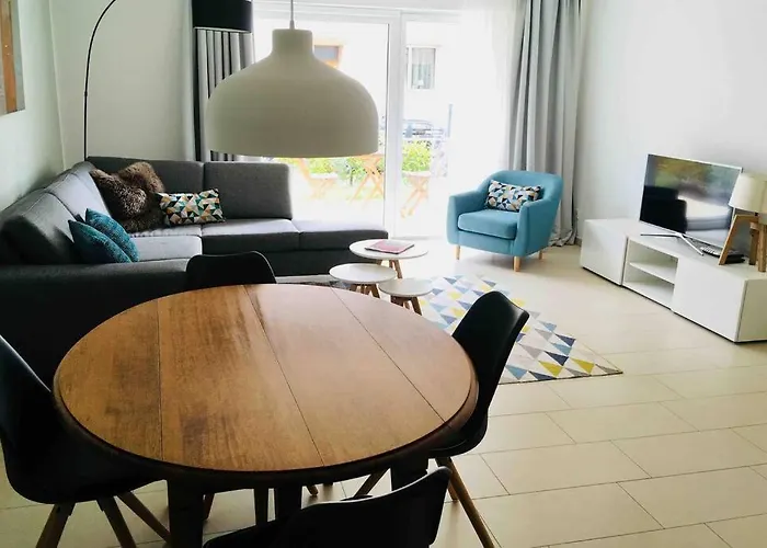 아파트 Large Family Retro Flat In Center- Large Terrace & Garden View, Free Parking 룩셈부르크